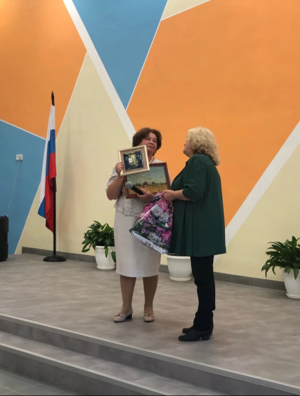Подарок школьному музею от семьи Ю.Н.Волкова.